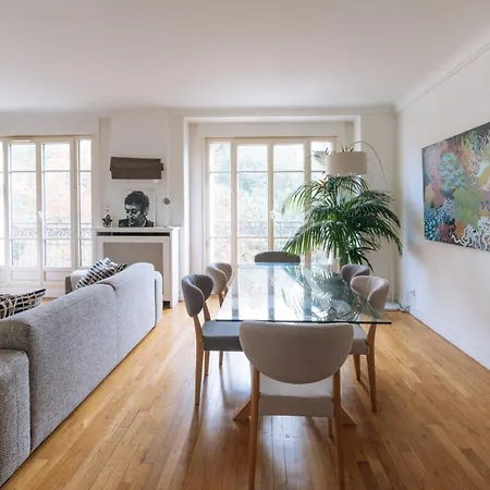 Opulent Ideal For 4 Buttes Chaumont! *